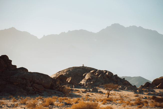 eco-exsitu-casa-modular-sostenible-paisaje-aventura-naturaleza-montanas